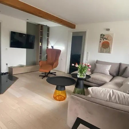 Modernes Refugium Mit Seeblick 마이너차겐