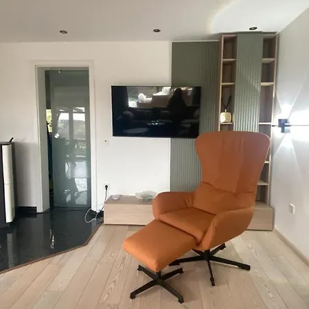 Modernes Refugium Mit Seeblick 펜션