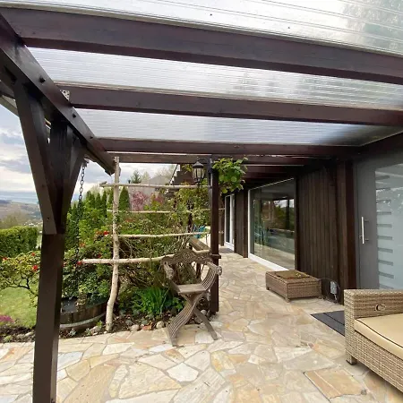 Modernes Refugium Mit Seeblick Casa de Férias *