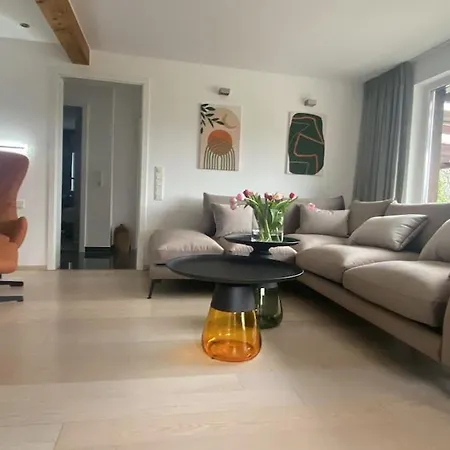 Modernes Refugium Mit Seeblick Casa de Férias