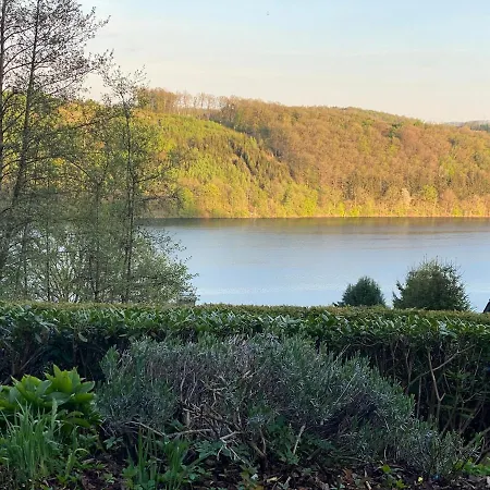 Modernes Refugium Mit Seeblick Casa de Férias *
