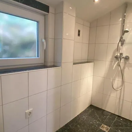 Modernes Refugium Mit Seeblick Casa de Férias Meinerzhagen