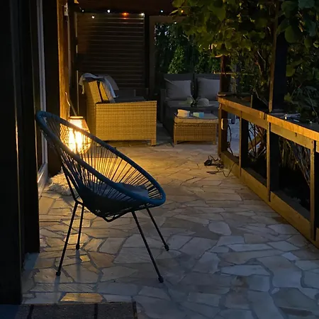 Modernes Refugium Mit Seeblick *