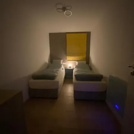 Modernes Refugium Mit Seeblick