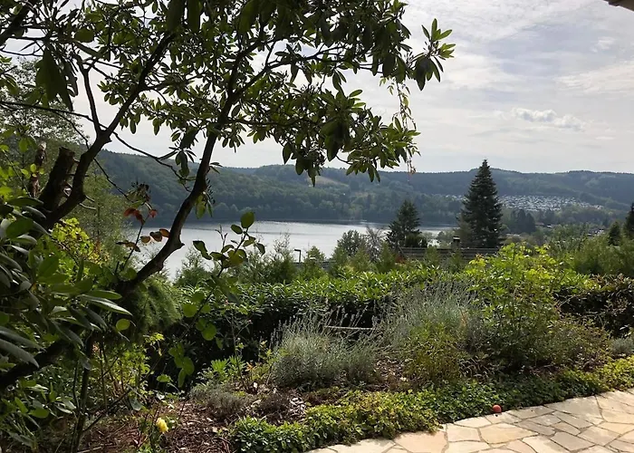 Modernes Refugium Mit Seeblick Feriehus