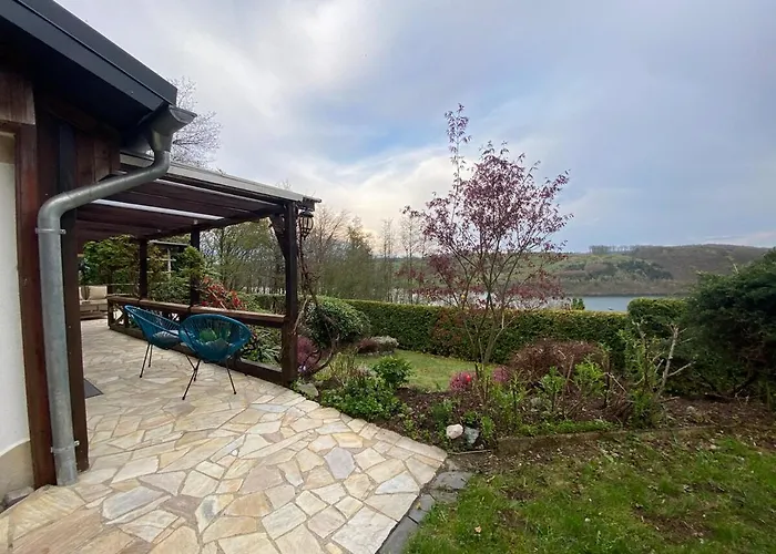 Modernes Refugium Mit Seeblick Feriehus