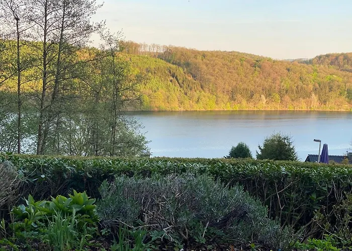 Modernes Refugium Mit Seeblick Feriehus *