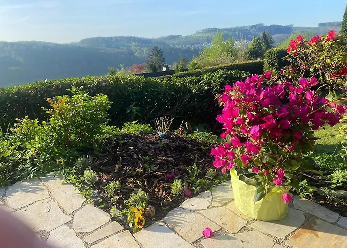 Modernes Refugium Mit Seeblick *