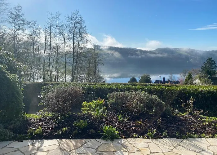 Modernes Refugium Mit Seeblick *