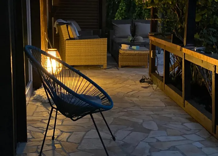 Modernes Refugium Mit Seeblick *